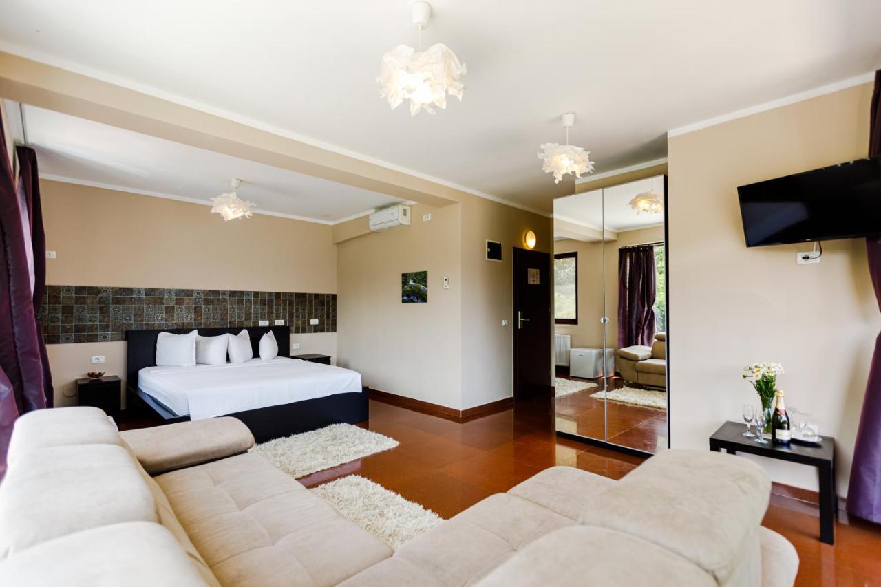 Rex Infinity View 4* Cazanele Dunarii Dubova Bagian luar foto