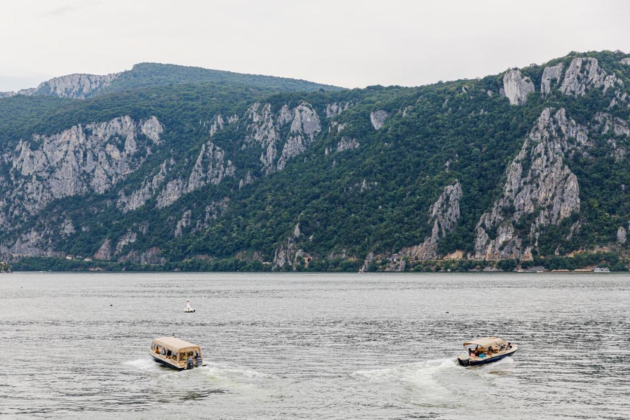 Rex Infinity View 4* Cazanele Dunarii Dubova Bagian luar foto