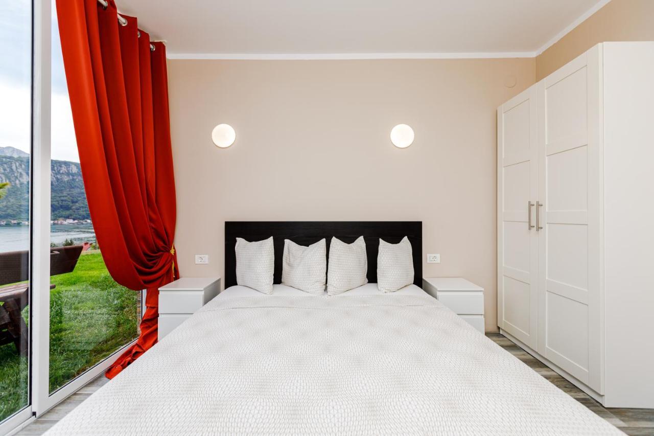 Rex Infinity View 4* Cazanele Dunarii Dubova Bagian luar foto