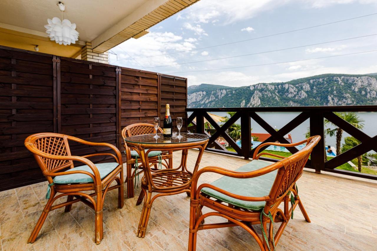Rex Infinity View 4* Cazanele Dunarii Dubova Bagian luar foto