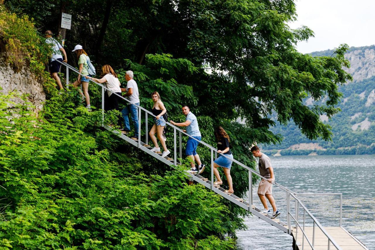 Rex Infinity View 4* Cazanele Dunarii Dubova Bagian luar foto