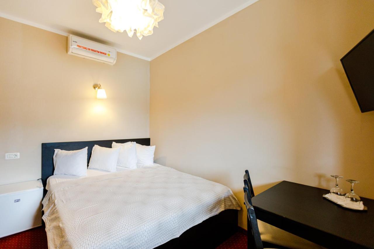 Rex Infinity View 4* Cazanele Dunarii Dubova Bagian luar foto