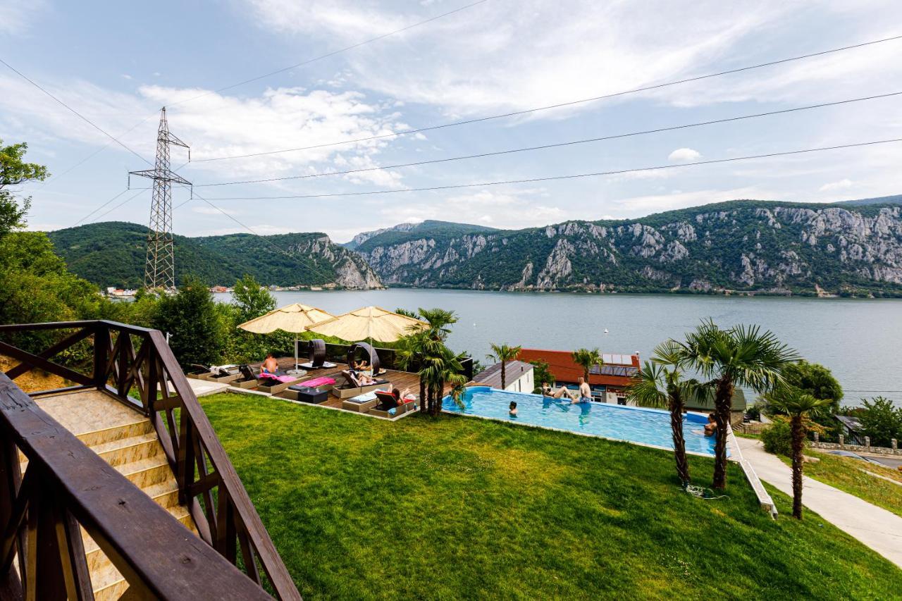 Rex Infinity View 4* Cazanele Dunarii Dubova Bagian luar foto