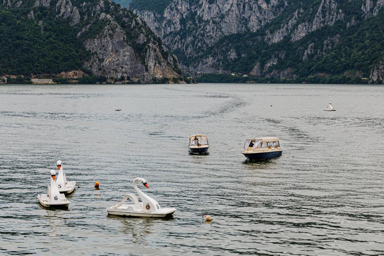 Rex Infinity View 4* Cazanele Dunarii Dubova Bagian luar foto